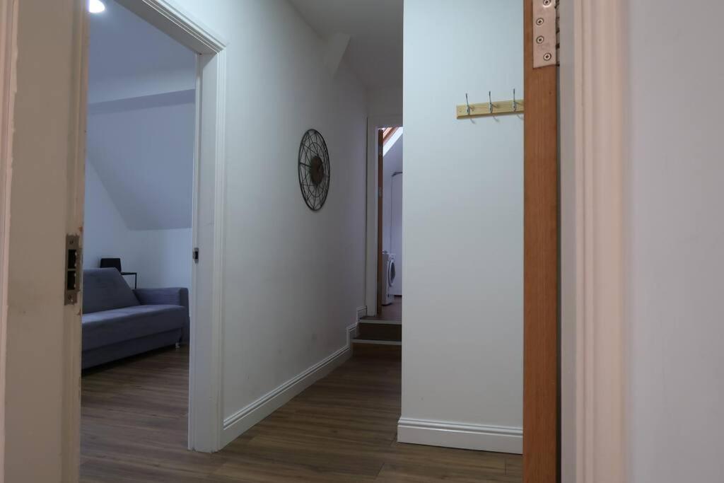 Two-Bedroom Apartment With Scenic Balcony View Shipley  Exterior foto