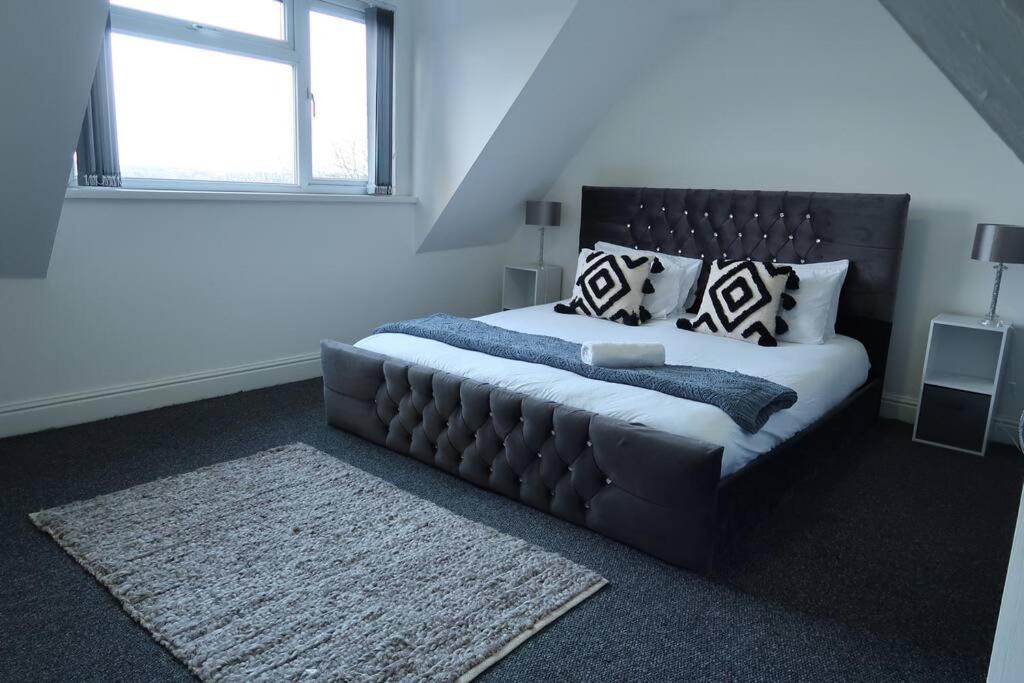 Two-Bedroom Apartment With Scenic Balcony View Shipley  Exterior foto